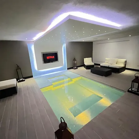 Villa Gym Pool - Dissccount - Check The What App From Photos ! *