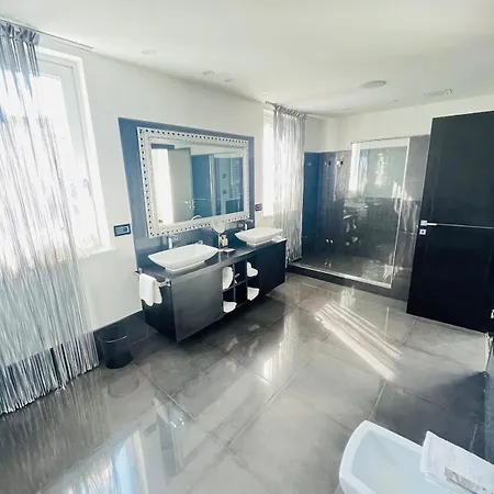 Villa Gym Pool - Dissccount - Check The What App From Photos ! *